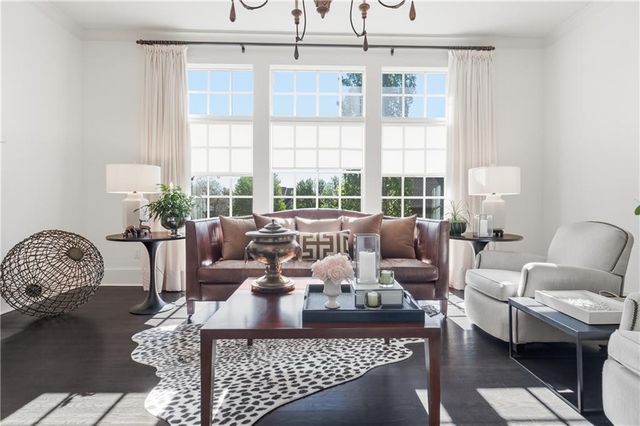 5211 W 149th Street, Leawood, KS 66224