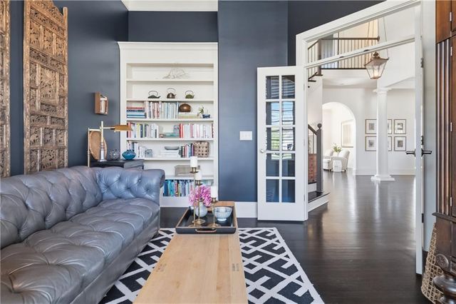 5211 W 149th Street, Leawood, KS 66224