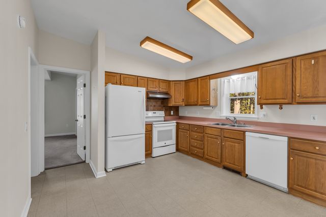 22 Heather Brook Road, Montville, CT 06382