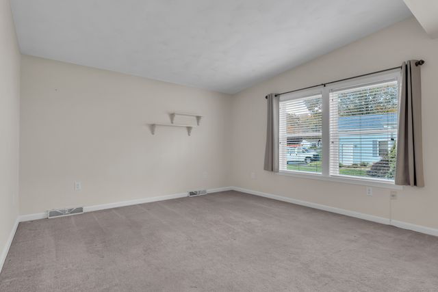 22 Heather Brook Road, Montville, CT 06382