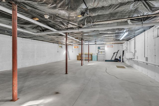 22 Heather Brook Road, Montville, CT 06382