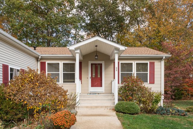 22 Heather Brook Road, Montville, CT 06382
