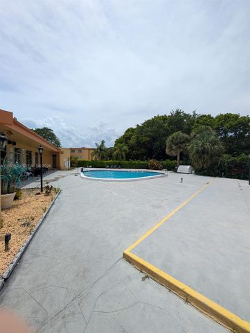 4354 NW 9TH AVE 13-2C, Deerfield Beach, FL 33064