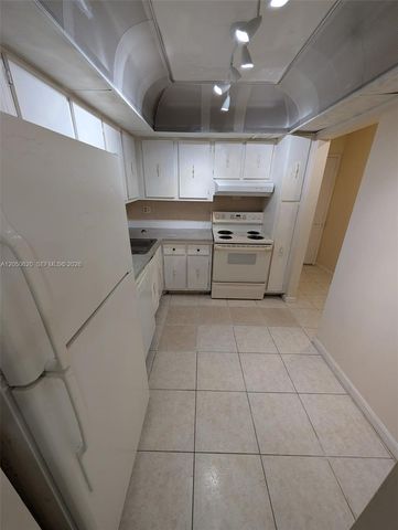 4354 NW 9TH AVE 13-2C, Deerfield Beach, FL 33064