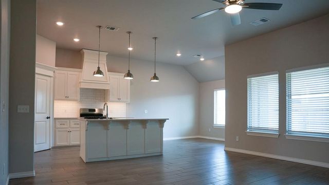 12200 Ava Grace Lane, Yukon, OK 73099