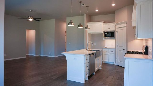 12200 Ava Grace Lane, Yukon, OK 73099