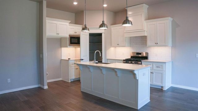 12200 Ava Grace Lane, Yukon, OK 73099