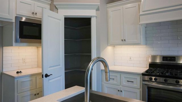 12200 Ava Grace Lane, Yukon, OK 73099