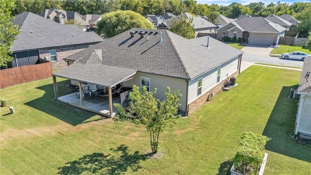 605 Teri Drive, Siloam Springs, AR 72761