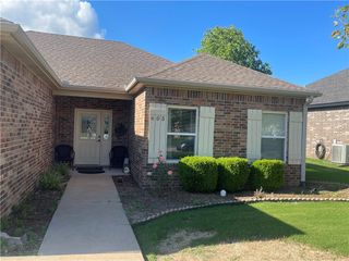 605 Teri Drive, Siloam Springs, AR 72761