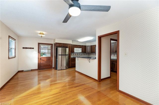 4401 Hollow Hill Road, Kernersville, NC 27284