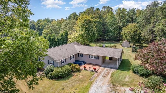 4401 Hollow Hill Road, Kernersville, NC 27284
