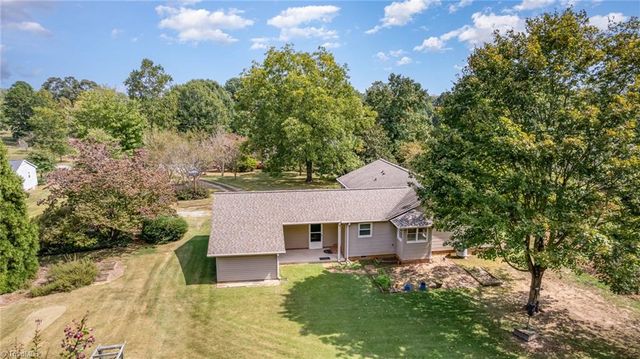 4401 Hollow Hill Road, Kernersville, NC 27284