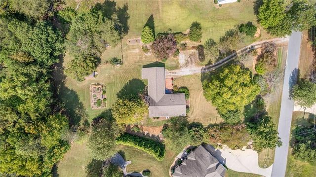 4401 Hollow Hill Road, Kernersville, NC 27284