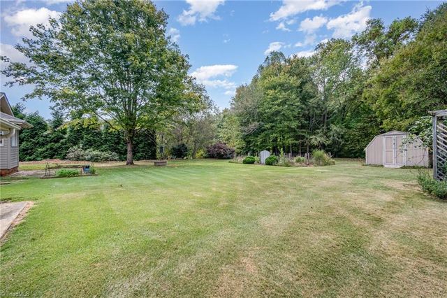 4401 Hollow Hill Road, Kernersville, NC 27284