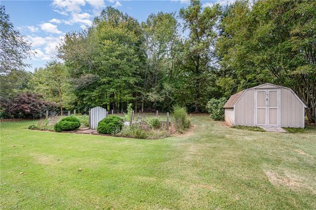 4401 Hollow Hill Road, Kernersville, NC 27284