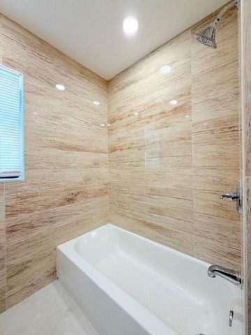53 NE 16th Place, Fort Lauderdale, FL 33305