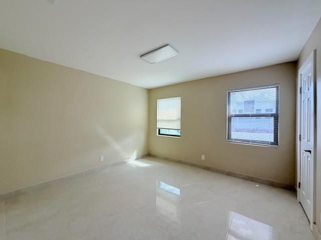 53 NE 16th Place, Fort Lauderdale, FL 33305