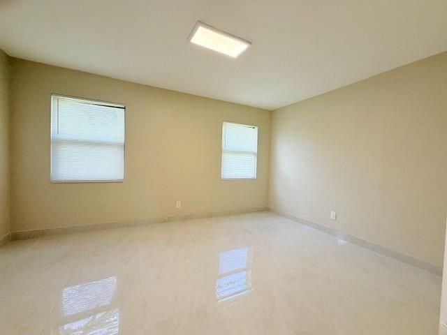 53 NE 16th Place, Fort Lauderdale, FL 33305
