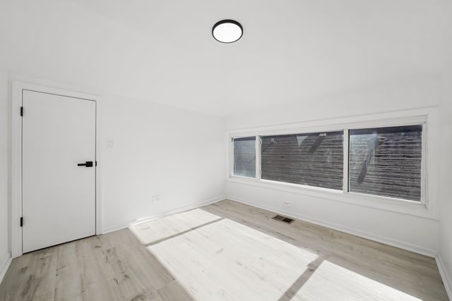 7545 S Merrill Avenue, Chicago, IL 60649