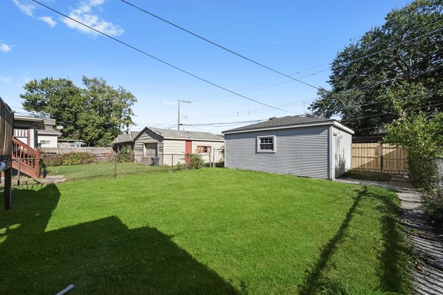 7545 S Merrill Avenue, Chicago, IL 60649