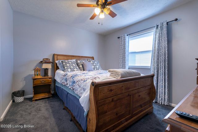 163 Blossom Rd, Louisville, KY 40229