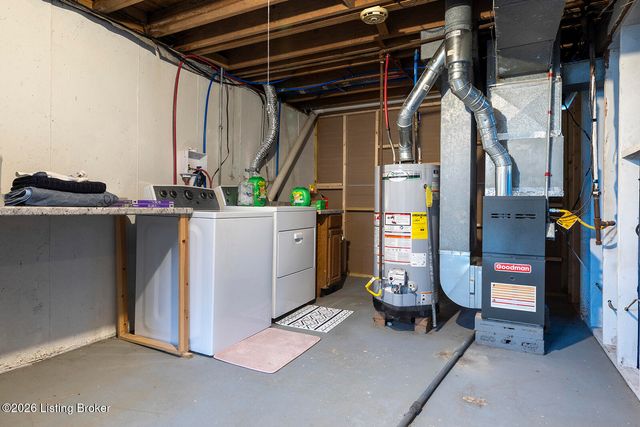 163 Blossom Rd, Louisville, KY 40229