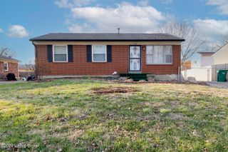 163 Blossom Rd, Louisville, KY 40229