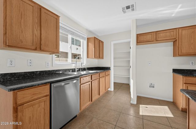 2321 E CHANUTE Pass, Phoenix, AZ 85040