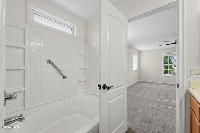 2321 E CHANUTE Pass, Phoenix, AZ 85040