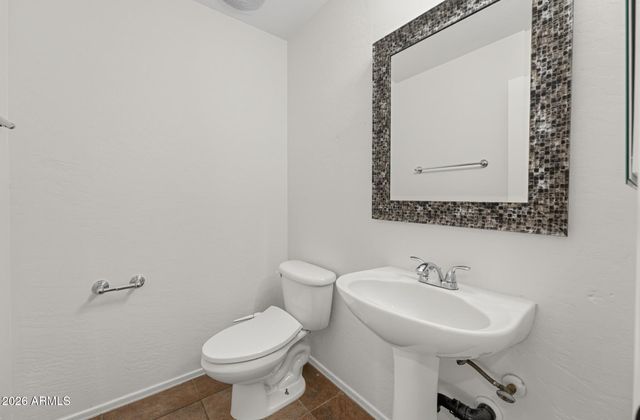 2321 E CHANUTE Pass, Phoenix, AZ 85040