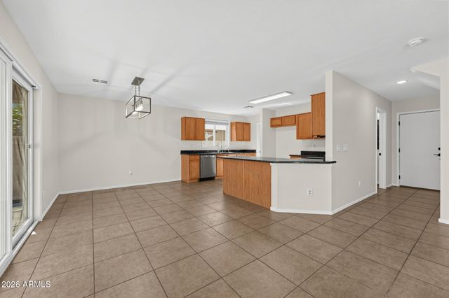 2321 E CHANUTE Pass, Phoenix, AZ 85040