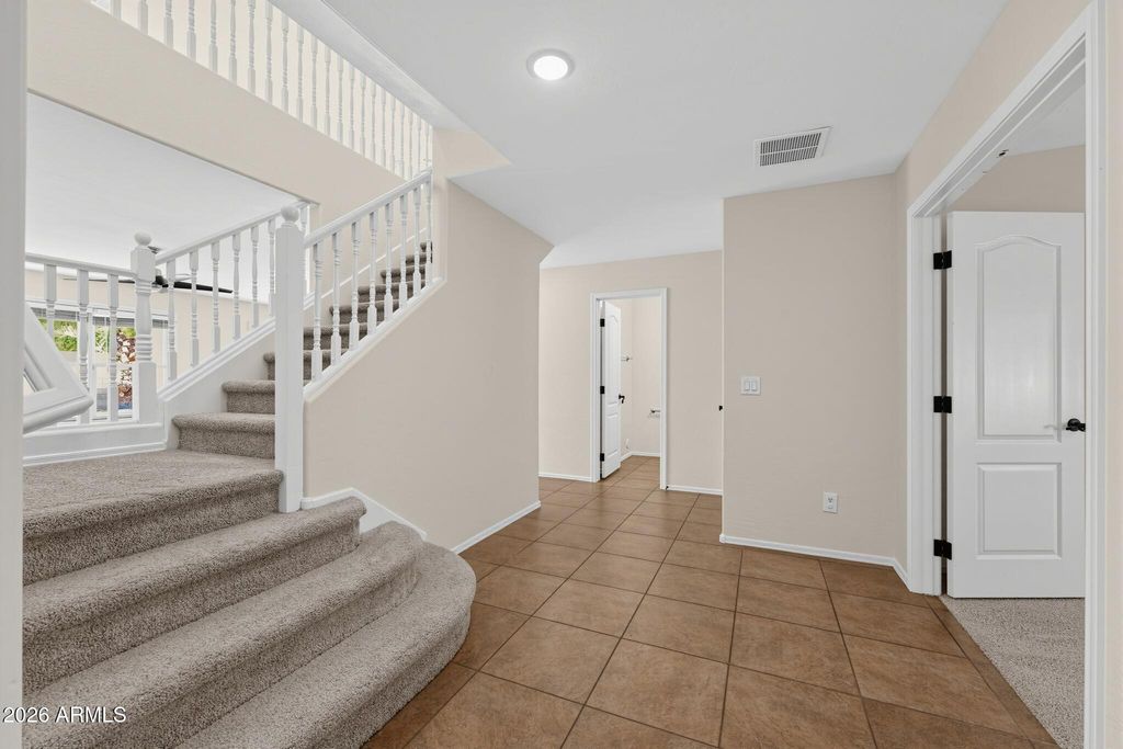 2321 E CHANUTE Pass, Phoenix, AZ 85040 — photo 4