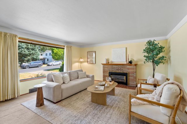 3706 E Congress Ave, Spokane, WA 99223