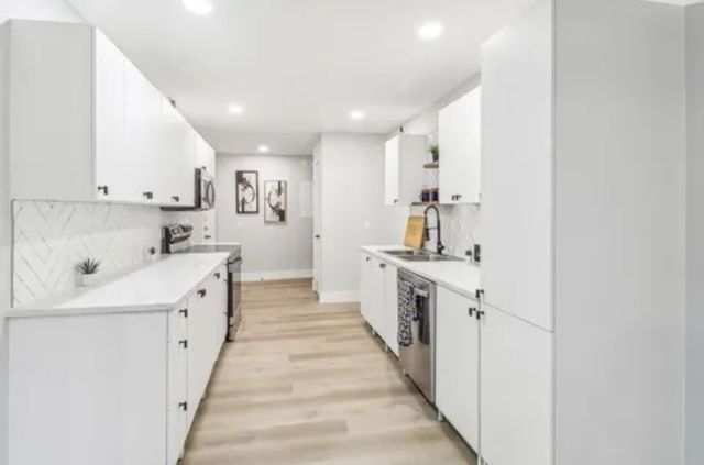 3301 Winderemere Drive, Arlington, TX 76014