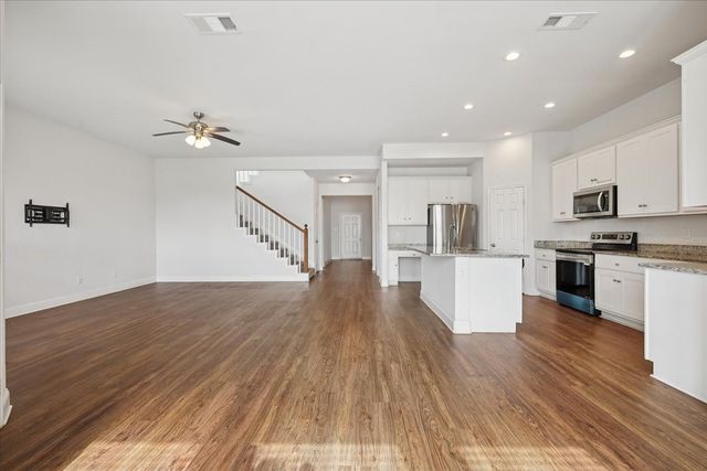 313 Marble Creek Drive, Fort Worth, TX 76131