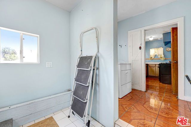 549 Hargrave Street, Inglewood, CA 90302