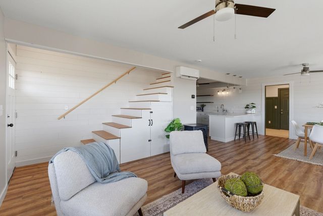 1045 N Oliver Rd, Belle Plaine, KS 67013