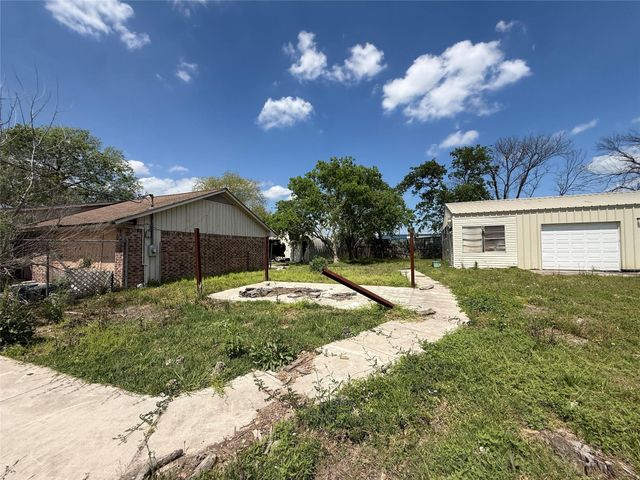 16127 Long, Houston, TX 77044