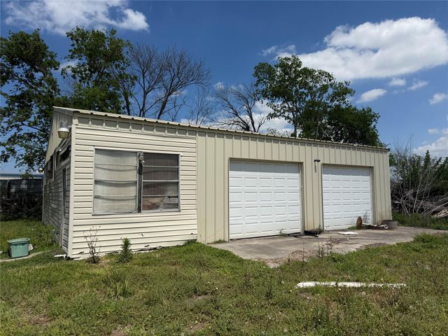 16127 Long, Houston, TX 77044