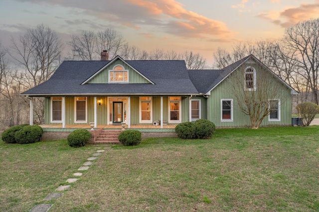 925 Bumpas Rd, Lawrenceburg, TN 38464