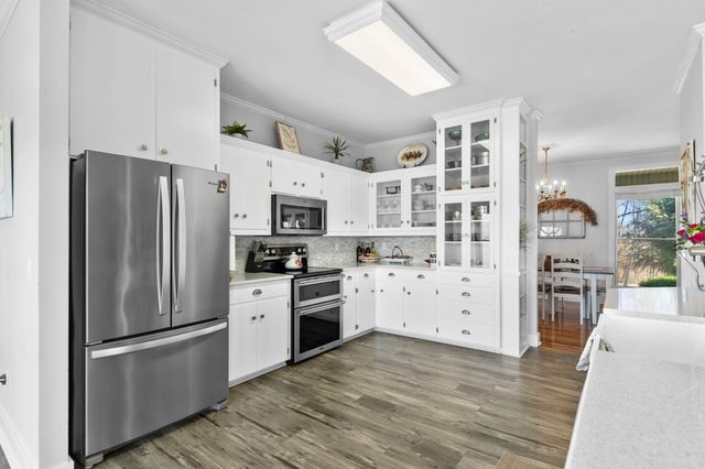 925 Bumpas Rd, Lawrenceburg, TN 38464