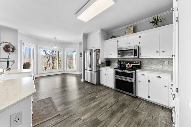 925 Bumpas Rd, Lawrenceburg, TN 38464