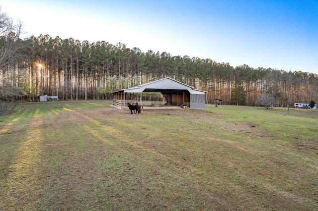 925 Bumpas Rd, Lawrenceburg, TN 38464