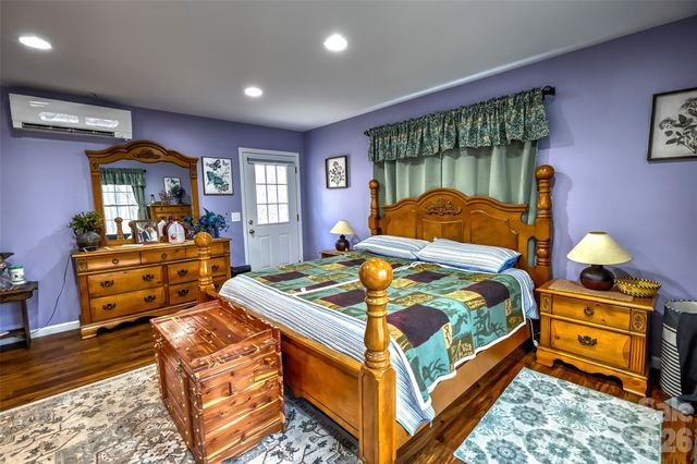 390 Camp Branch Road, Whittier, NC 28789