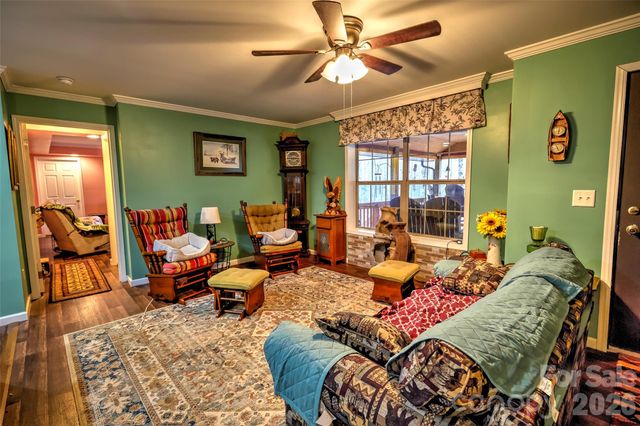 390 Camp Branch Road, Whittier, NC 28789