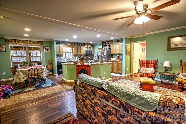 390 Camp Branch Road, Whittier, NC 28789