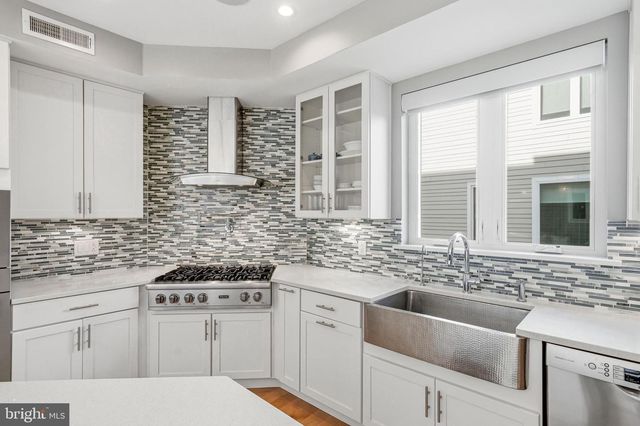 604 N 4TH ST, Philadelphia, PA 19123