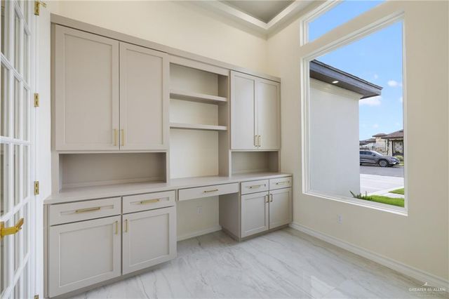 1908 Diplomat Drive, Edinburg, TX 78542