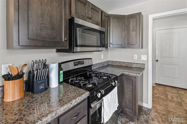 18 Del Ray Drive, Fairview Heights, IL 62208